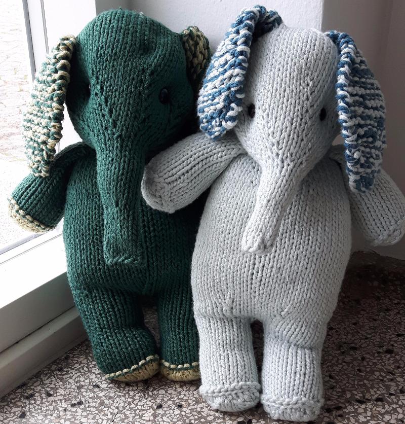 Bilde Av Strikkepinner, Garn Og Tilbehør